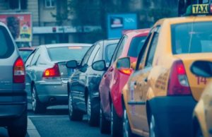 Maşini interzise şi taxă de poluare pentru şoferi, în Bucureşti