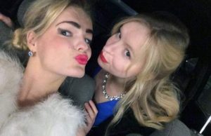 Adolescentă de 17 ani, ucisă de sora ei cu aproape 200 de lovituri de cuțit! Tânăra era geloasă pentru că puștoaica era mai frumoasă decât ea