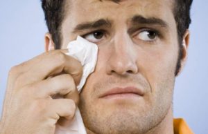 O femeie din Bistriţa şi-a bătut bărbatul, după o ceartă. De frică, omul a cerut ordin de protecţie