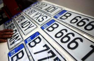 Noul Guvern anunţă o nouă taxă de înmatriculare pentru maşinile care poluează