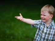 Tragedie la Buzău, după ce un tată a trei copiii mici şi-a pus capăt zilelor. Apel de ajutor