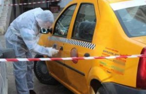 Taximetrist înjunghiat în gât şi piept de client, pe o stradă lăturalnică din Botoşani: „După finalizarea cursei, a scos brusc un cuţit”