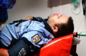 Poliţişti rupţi în bătaie şi lăsaţi fără pistoale şi muniţie, într-un sat din Vâlcea