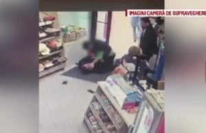 Angajata unui magazin din Timișoara a pus la pământ un hoț. Iubita lui l-a salvat
