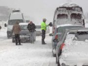 Primele ninsori, așteptate la sfârșitul lunii noiembrie. Meteorologii anunță iarnă grea, cu zăpadă din abundență și viscol puternic