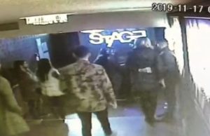 SCANDAL URIAȘ ÎNTR-UN CLUB DIN ALBA! O POLIȚISTĂ A FOST BĂTUTĂ DE UN INTERLOP VIDEO