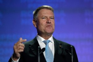 2C33B6CA-00D1-4186-AB8F-253EA232CC12