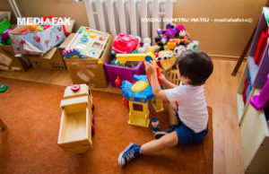 Epidemie cu rotavirus într-o grădiniţă din Suceava. Cinci copii au ajuns la spital