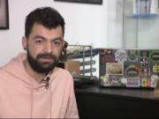 Reacţia unei firme din România când s-a aflat că şeful de la HR e gay. „Îţi dăm 5 salarii”