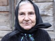 Bunica Lucreţia, o bătrână de 84 de ani lăsată la mila sorţii, ajutată de un grup de motociclişti, la Hunedoara