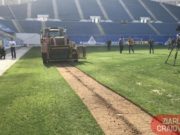 Se lucrează la foc continuu pe “Ion Oblemenco”. Noul gazon hibrid va fi gata mâine