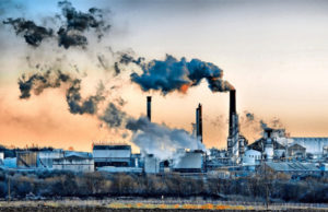 Cum ne afectează poluarea. Două gaze se intersectează în nasul și plămânii noștri