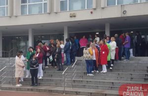 Protest spontan la Spitalul Județean Craiova. Cadrele medicale amenință cu blocarea activității