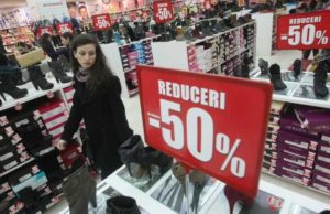 Noi reguli de Black Friday. Uniunea Europeană a modificat Directiva privind reducerile de preţuri