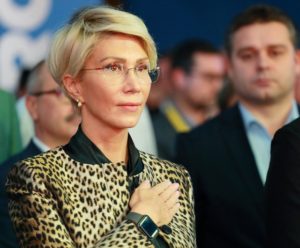 8DAF181C-36E1-4C92-99A7-9CA440BAF2C4