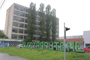 8FDA41EC-6C52-47D5-BBBE-9F7EF2D9B2DC