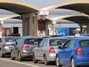 Şase poliţişti de frontieră, instruiţi în anticorupţie, au luat mită de sute de ori de la şoferii de TIR