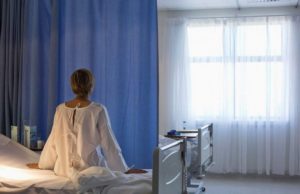 Un tânăr din Gorj şi-a bătut cu levierul soţia însărcinată