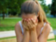 Copila batjocorită de poliţistul arestat la Craiova a rămas însărcinată cu abuzatorul ei