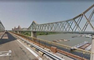 Tânără salvată de la moarte de un marinar, după ce s-a aruncat în Dunăre