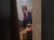 VIRAL: Doi foşti angajaţi ai Arhiepiscopiei Tomisului, surprinşi dansând pe muzică populară