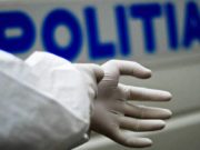 Bebeluș mort, găsit în curtea unei firme din Topoloveni. Mama l-a născut şi l-a abandonat