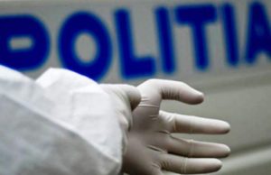 Bebeluș mort, găsit în curtea unei firme din Topoloveni. Mama l-a născut şi l-a abandonat