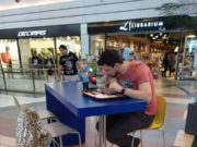 EMOTIONANT | Povestea trista a unui tanar din Bucuresti!