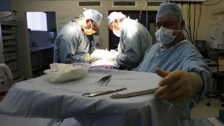 Transplant de rinichi unui alt pacient decât cel programat. Ambii aveau acelaşi nume şi aceeaşi vârstă