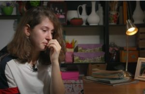 Copilul din Prahova care ţine loc de mamă. Tot ce face e pentru mama ei bolnavă