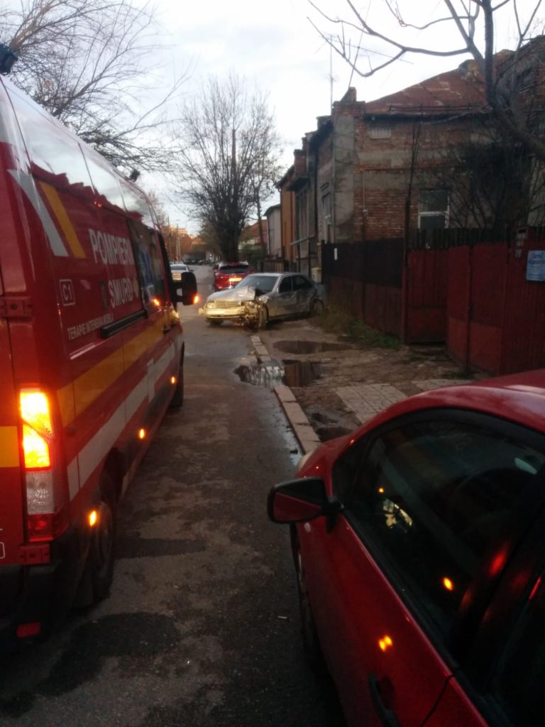 Craiova: Accident produs de un minor lângă Poliția Rutieră