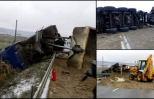 Camion de mare tonaj, răsturnat în Vaslui! Coadă uriașă pe DE 581