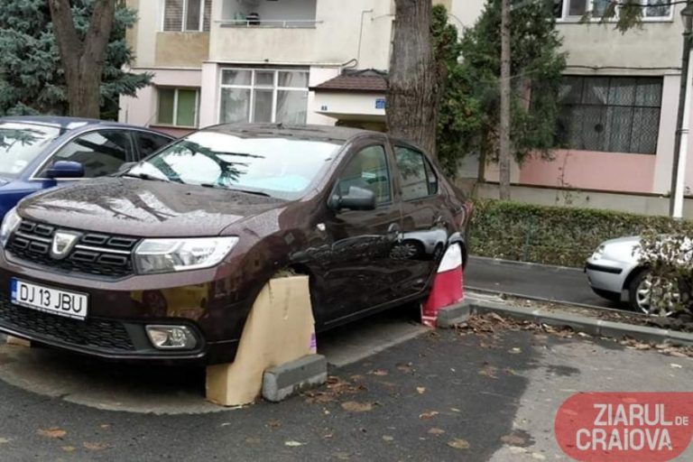 Tăietorii de cauciucuri au băgat spaima în proprietarii de mașini din Craiova. Cum a ales un sofer sa isi protejeze cauciucurile de lama cutitului