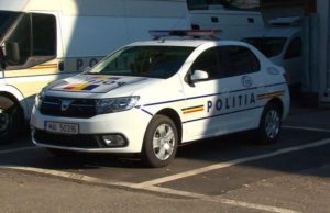 Poliţistul reţinut de colegi, după ce a circulat haotic cu maşina, avea o alcoolemie de 2,14