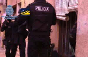 Reţea de traficanţi români de persoane, destructurată de poliţişti nemţi şi spanioli