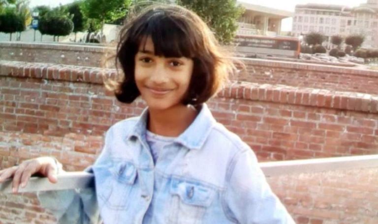 Denisa are 11 ani şi a dispărut fără urmă în Alba Iulia. Copila a plecat ieri de la şcoală, dar nu a ajuns acasă