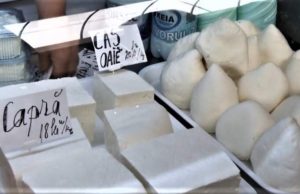 Căcăreze de oaie în laptele de vacă, cea mai dezgustătoare înşelăciune a micilor producători