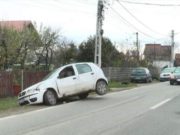 Un şofer lipsit de experienţă, grăbit să ajungă la biserică, a accidentat mortal un bătrân în Argeş