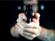 Reţinut după ce ar fi folosit un pistol într-un bar