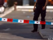 Un profesor și-a aparat elevii, dezârmand un bărbat care intrase în şcoală cu o puşcă de asalt