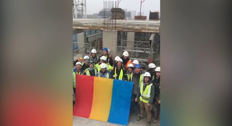 Mesaj emoţionant transmis de un grup de muncitori români din Anglia de Ziua Naţională