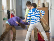 Un băiețel de 8 ani s-a sinucis pentru că era agresat la școală