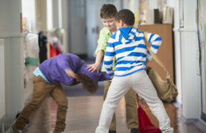 Un băiețel de 8 ani s-a sinucis pentru că era agresat la școală