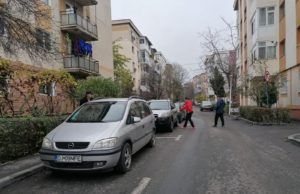 Tanarul care a taiat cauciucurile mai multor masini din cartierul Brazda, a fost prins!