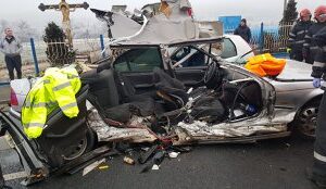 Grav accident în Cluj: Trei persoane rănite după o ciocnire în lanţ / Şoferul vinovat nu avea permis