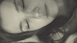 barbatul-incerca-disperat-sa-dea-de-sotia-lui-intr-un-final-baietelul-mai-mare-a-raspuns-la-telefon-631646