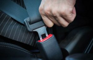 Toti pasagerii din masina trebuie sa poarte centura de siguranta! Ce amenzi riscam