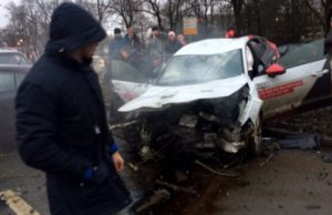 VIDEO | O tanara a facut praf o masina de 70.000 de euro in timpul unui drivetest. A lovit si alte 14 masini. Filmul accidentului