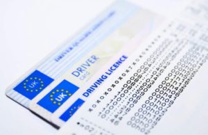 Român prins după ce a circulat 20 de ani cu un permis de conducere fals, în Irlanda de Nord