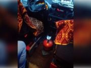 VIDEO | Călători încălziţi cu butelia aprinsă în microbuz, la Vatra Dornei